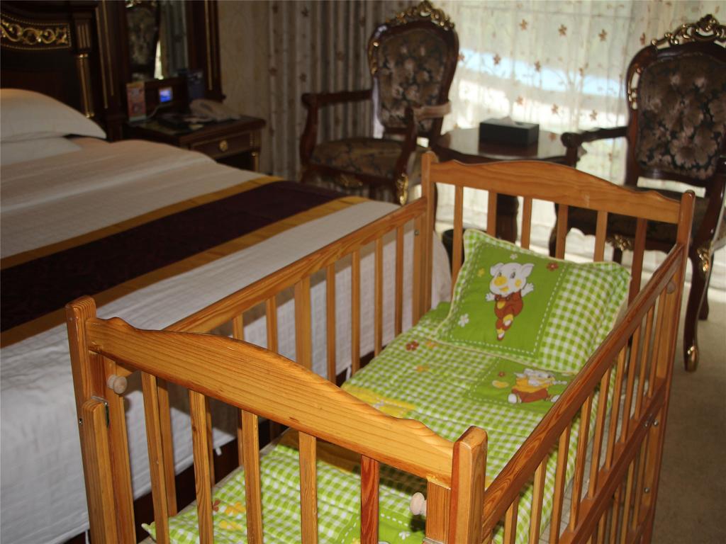 New West Street International Hotel Yangshuo Extérieur photo