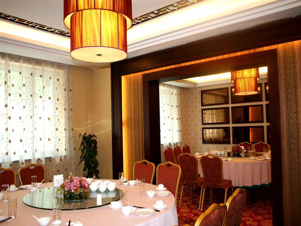 New West Street International Hotel Yangshuo Extérieur photo